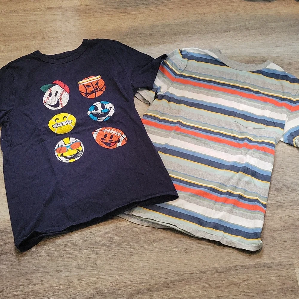 Gap tshirts sports and stripes set of 2  XXL